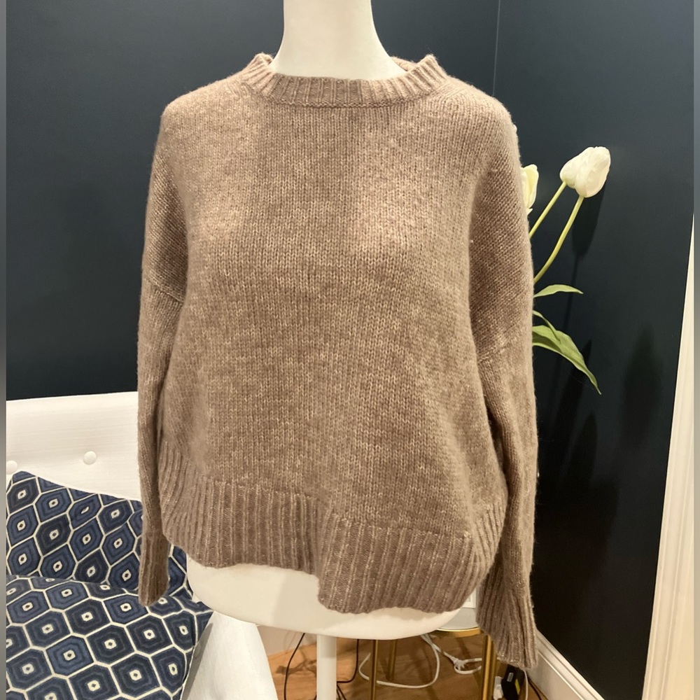 Banana republic brown warm sweater - Picture 2 of 6